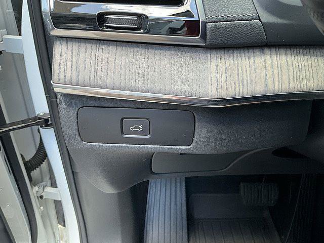 Certified 2023 Volvo XC90 B6 Ultimate w/ Protection Package Premier AWD/4WD image 23