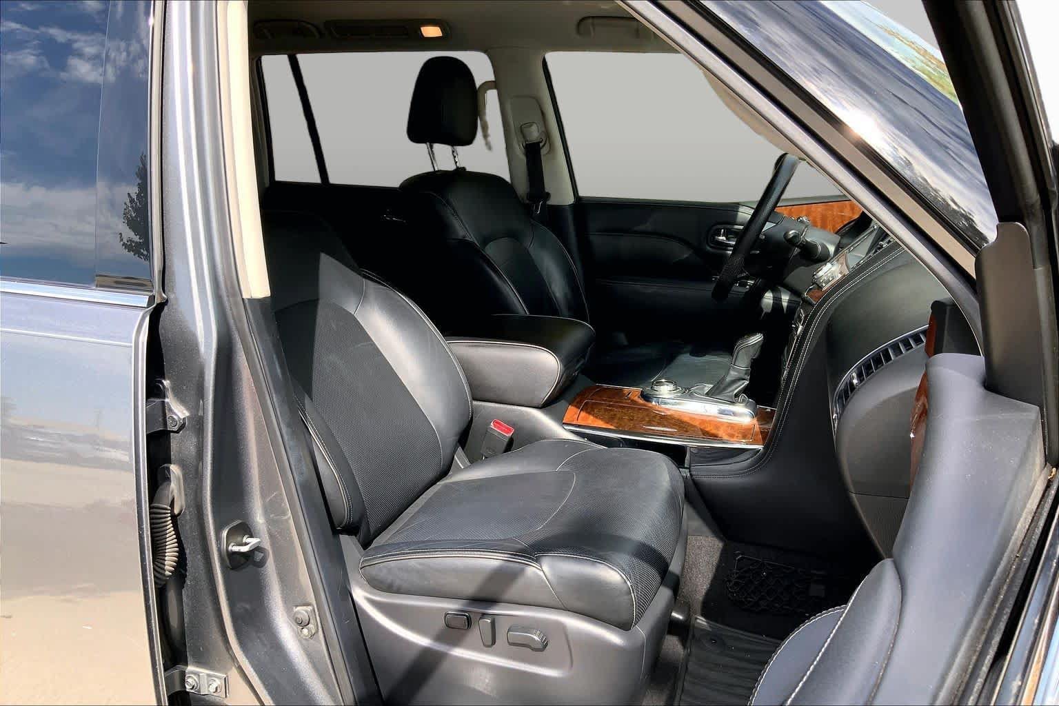 Used 2019 INFINITI QX80 Luxe w/ All-Season Package AWD/4WD image 9