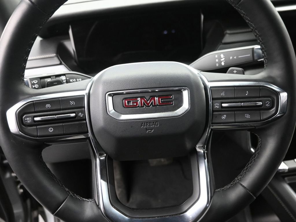 Used 2025 GMC Acadia Elevation image 15