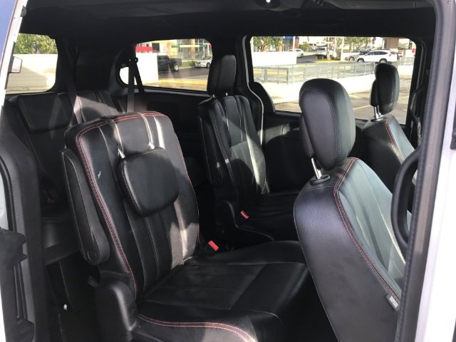 Used 2016 Dodge Grand Caravan R/T image 6