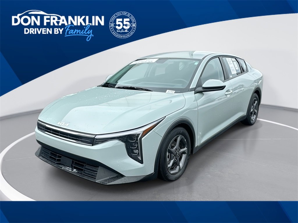 Used 2025 Kia K4 LXS image 1