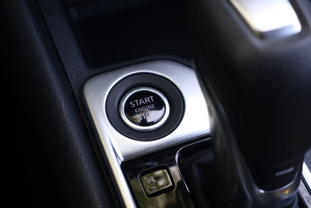 Used 2024 Nissan Sentra SV FWD image 23