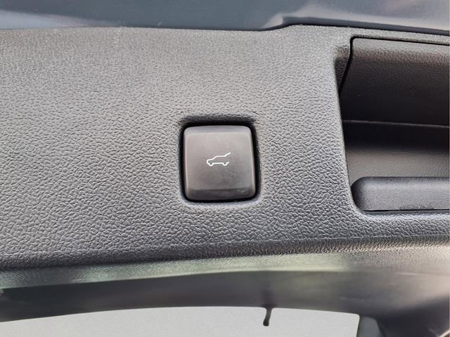 Used 2023 Ford Escape ST-Line image 11