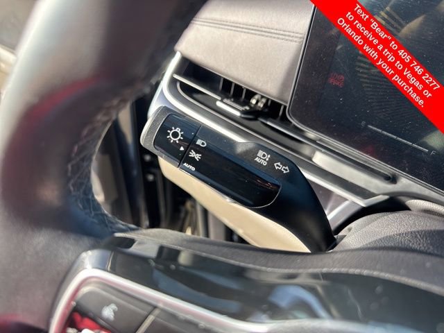 Used 2025 Kia Carnival image 22