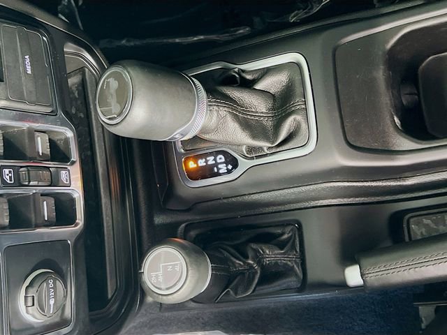 Used 2022 Jeep Wrangler Unlimited Sahara AWD/4WD image 24