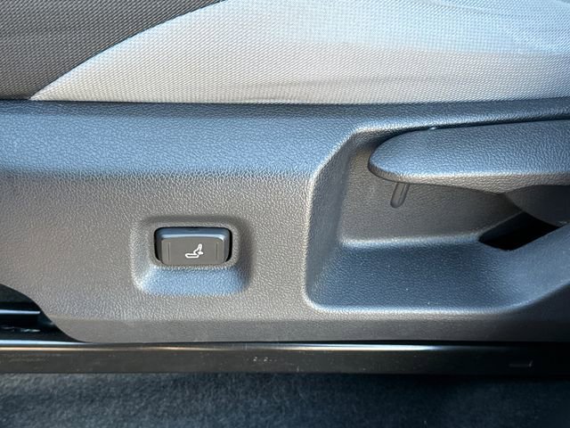 Used 2025 Toyota Tacoma TRD Off-Road image 25