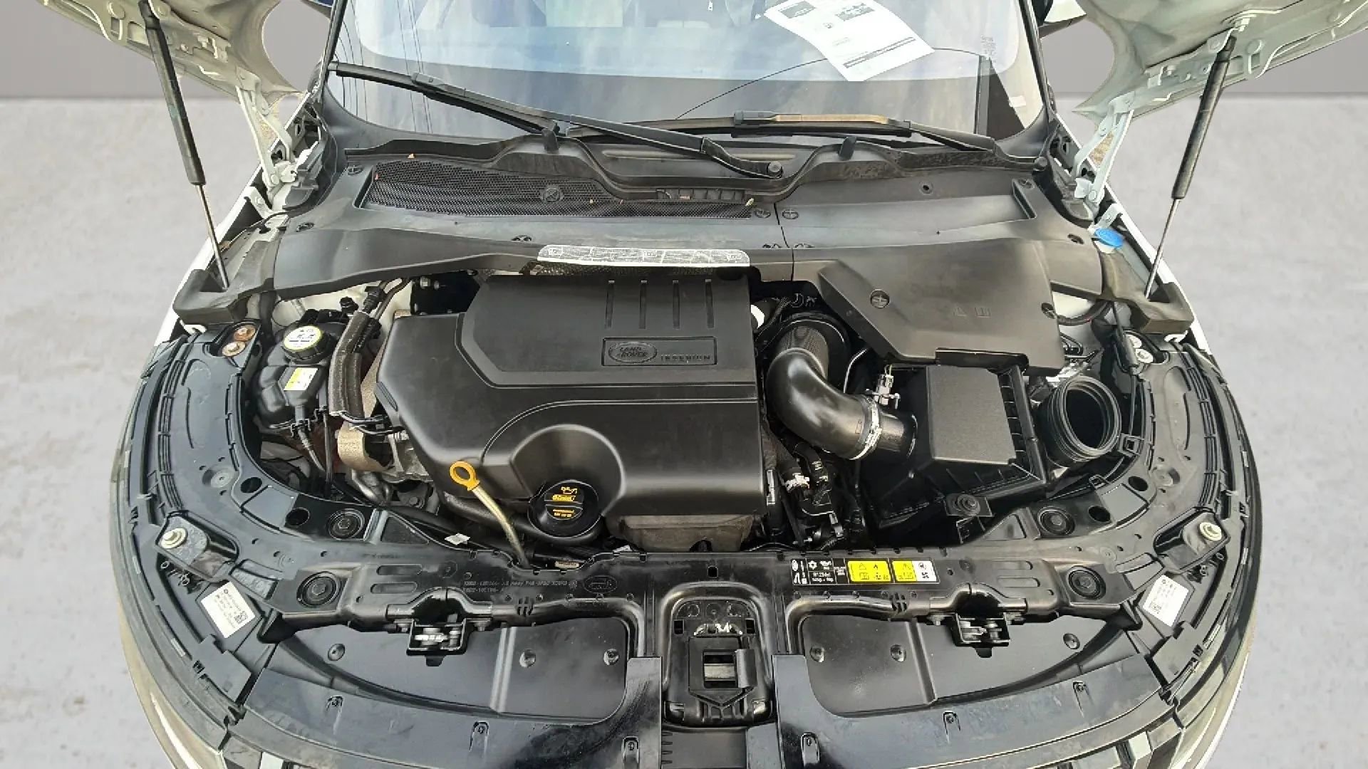 Used 2020 Land Rover Range Rover Evoque R-Dynamic S image 38