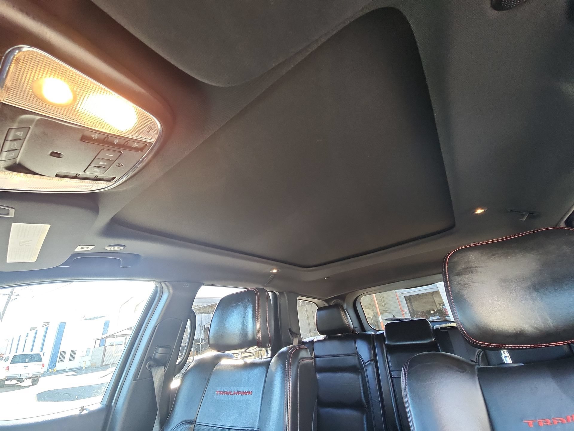 Certified 2019 Jeep Grand Cherokee Trailhawk w/ Trailhawk Luxury Group AWD/4WD image 16