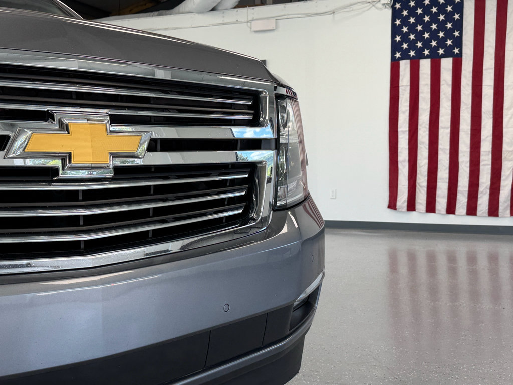 Used 2020 Chevrolet Suburban Premier w/ Premier Plus Edition AWD/4WD image 11
