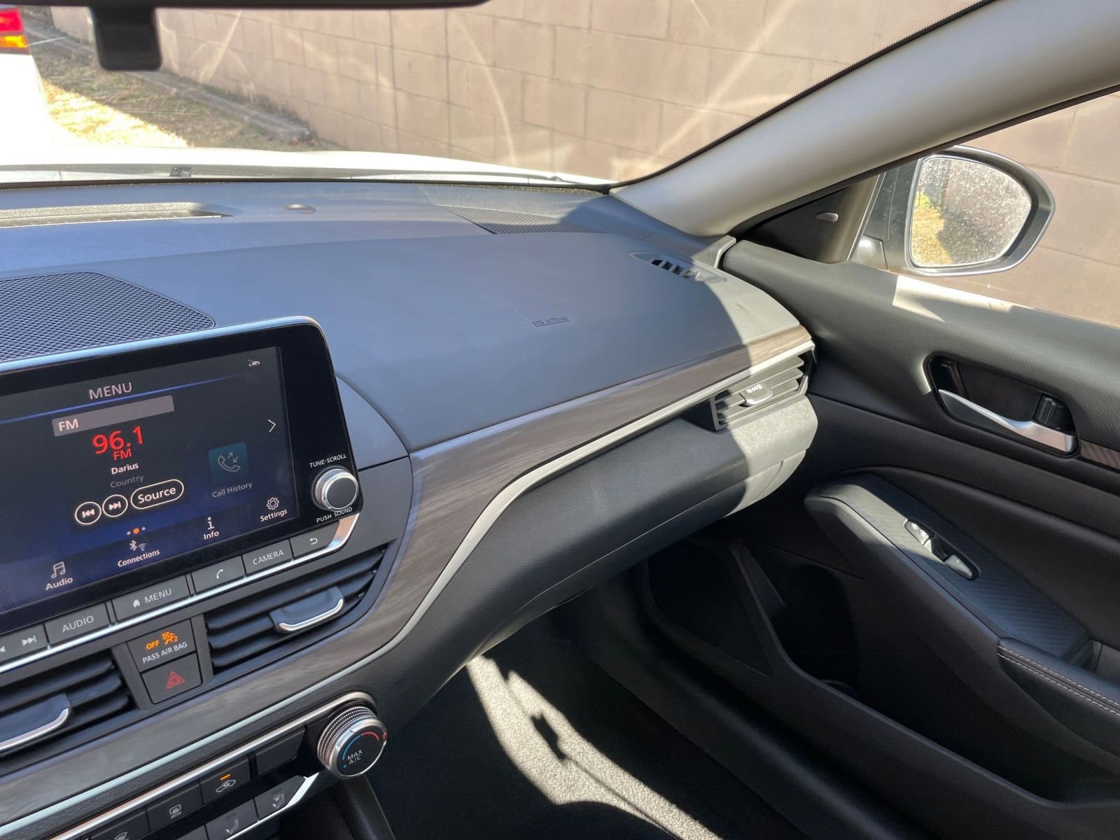 Used 2025 Nissan Altima 2.5 SV image 34