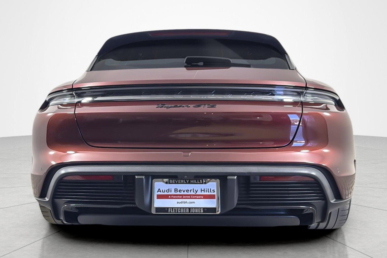 Used 2023 Porsche Taycan GTS AWD/4WD image 4
