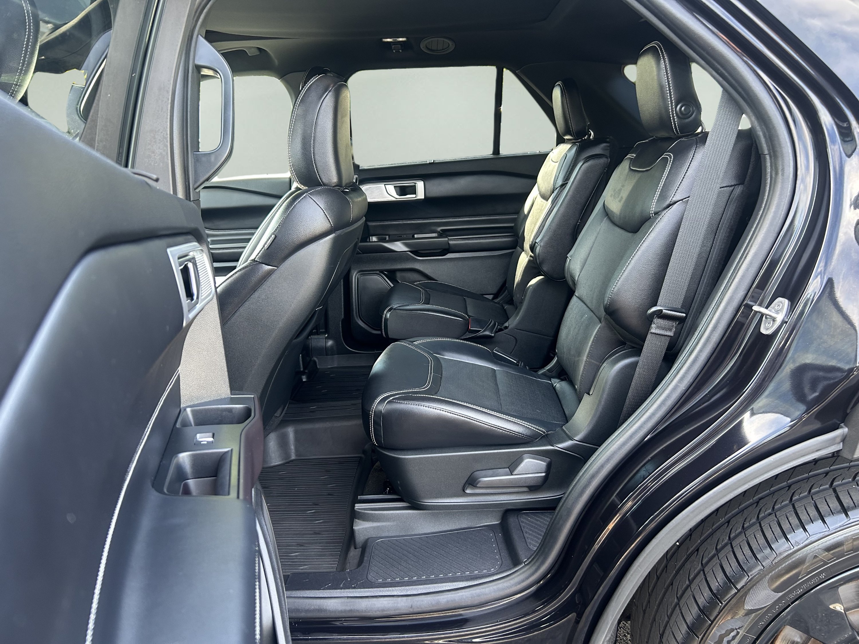 Used 2020 Ford Explorer ST w/ ST Street Pack AWD/4WD image 11