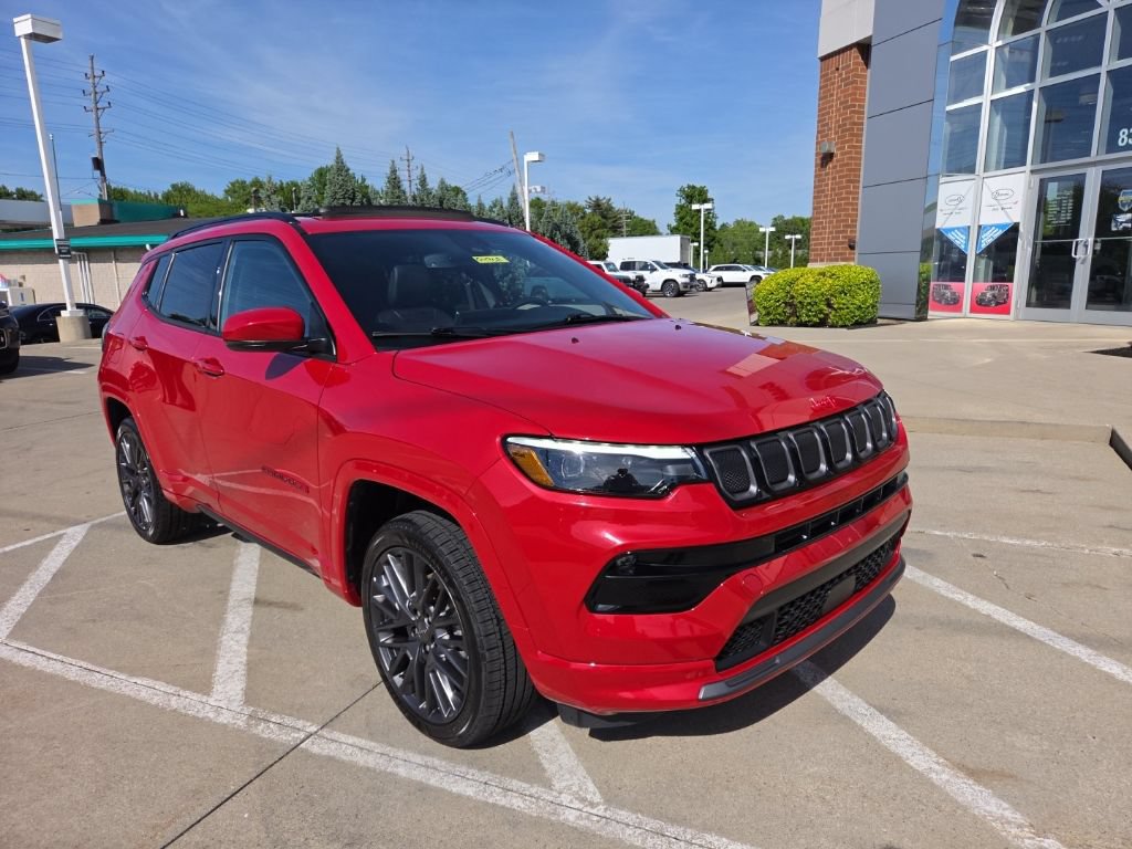 Certified 2022 Jeep Compass Limited w/ (RED) Package AWD/4WD image 3
