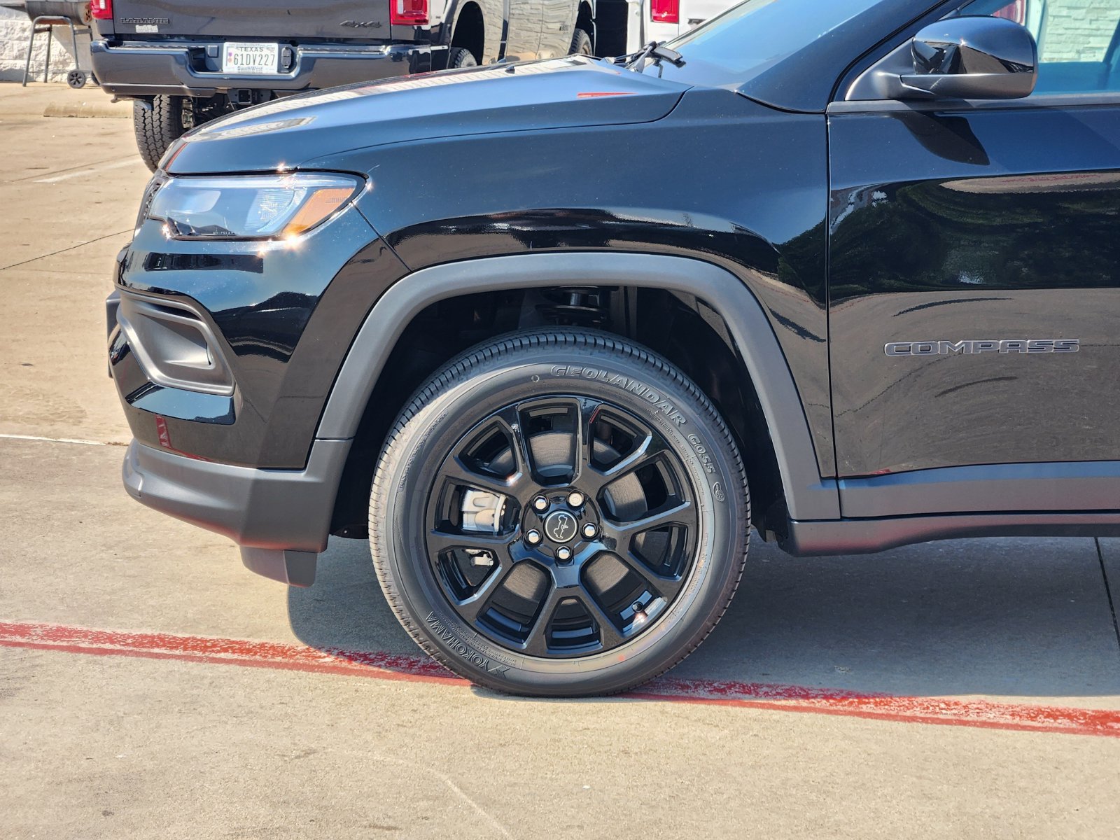 New 2026 Jeep Compass Latitude AWD/4WD image 10
