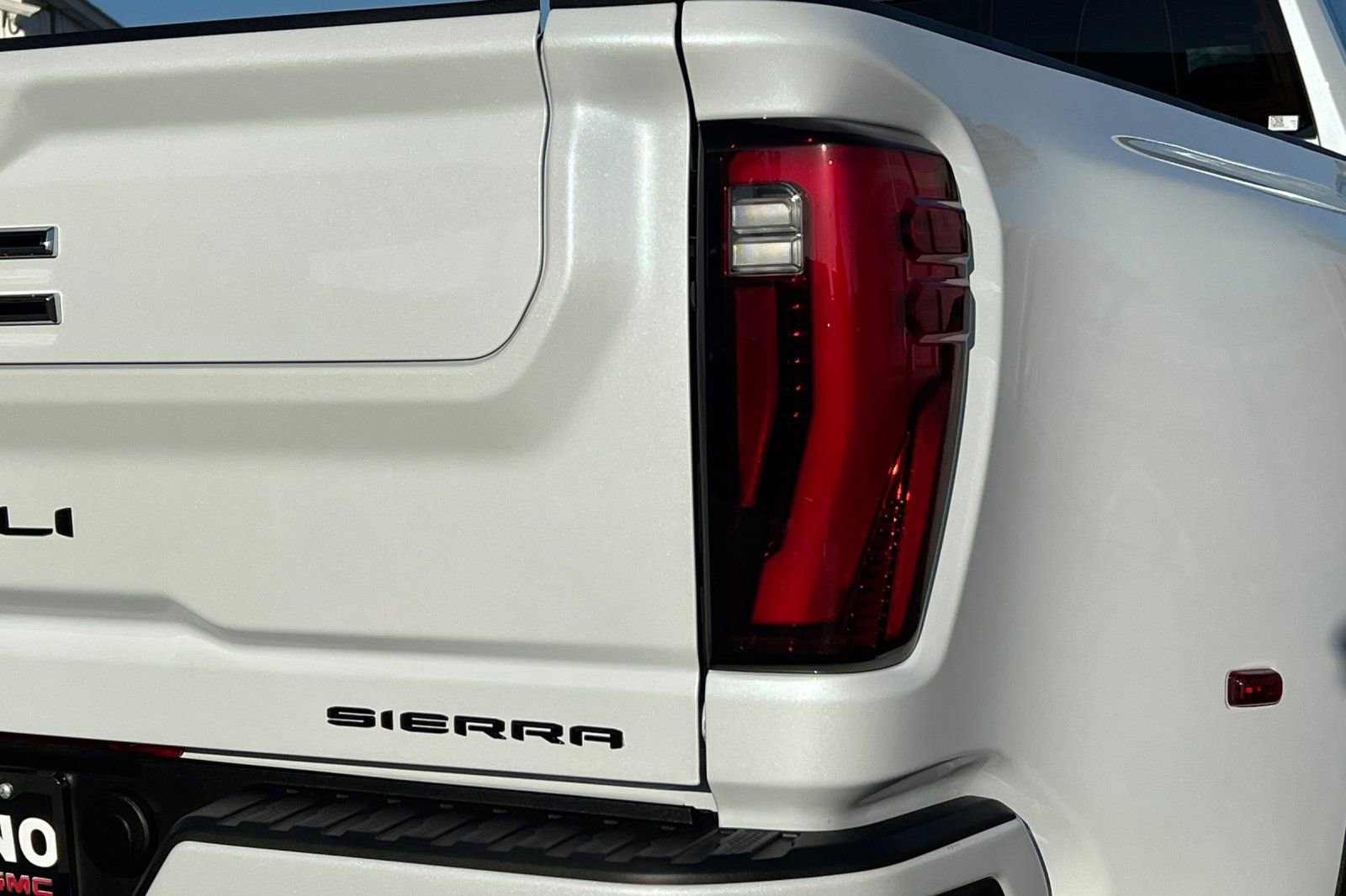 New 2026 GMC Sierra 3500 Denali Ultimate w/ LPO, Black Badging Package image 7