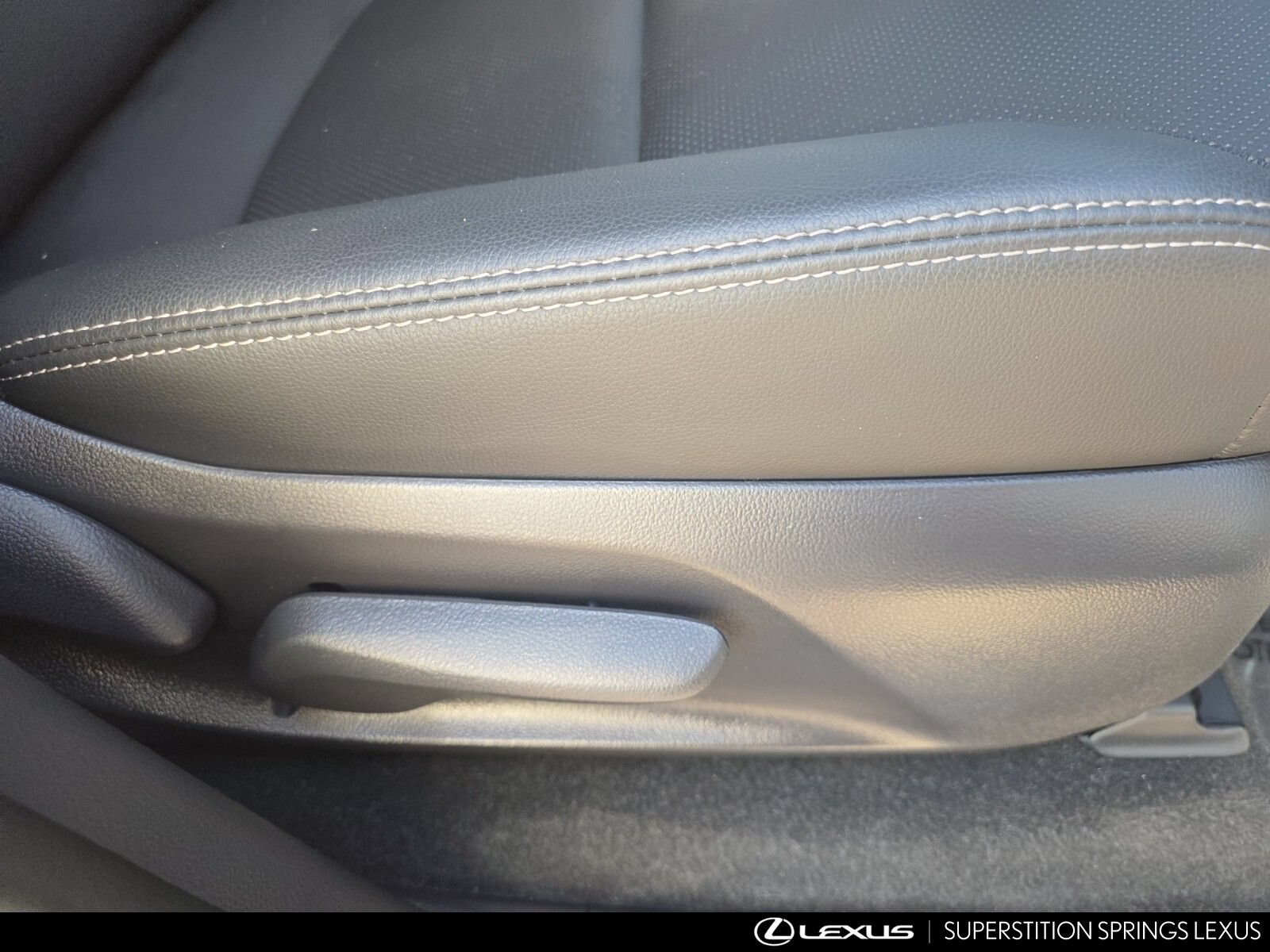 Used 2025 Toyota Land Cruiser AWD/4WD image 31