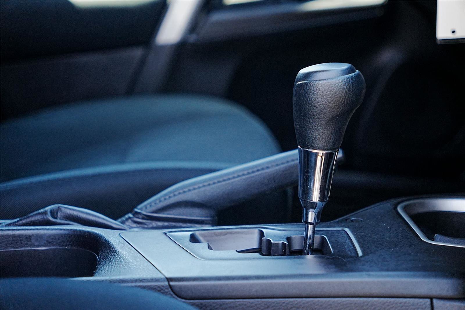 Used 2016 Toyota RAV4 LE image 28