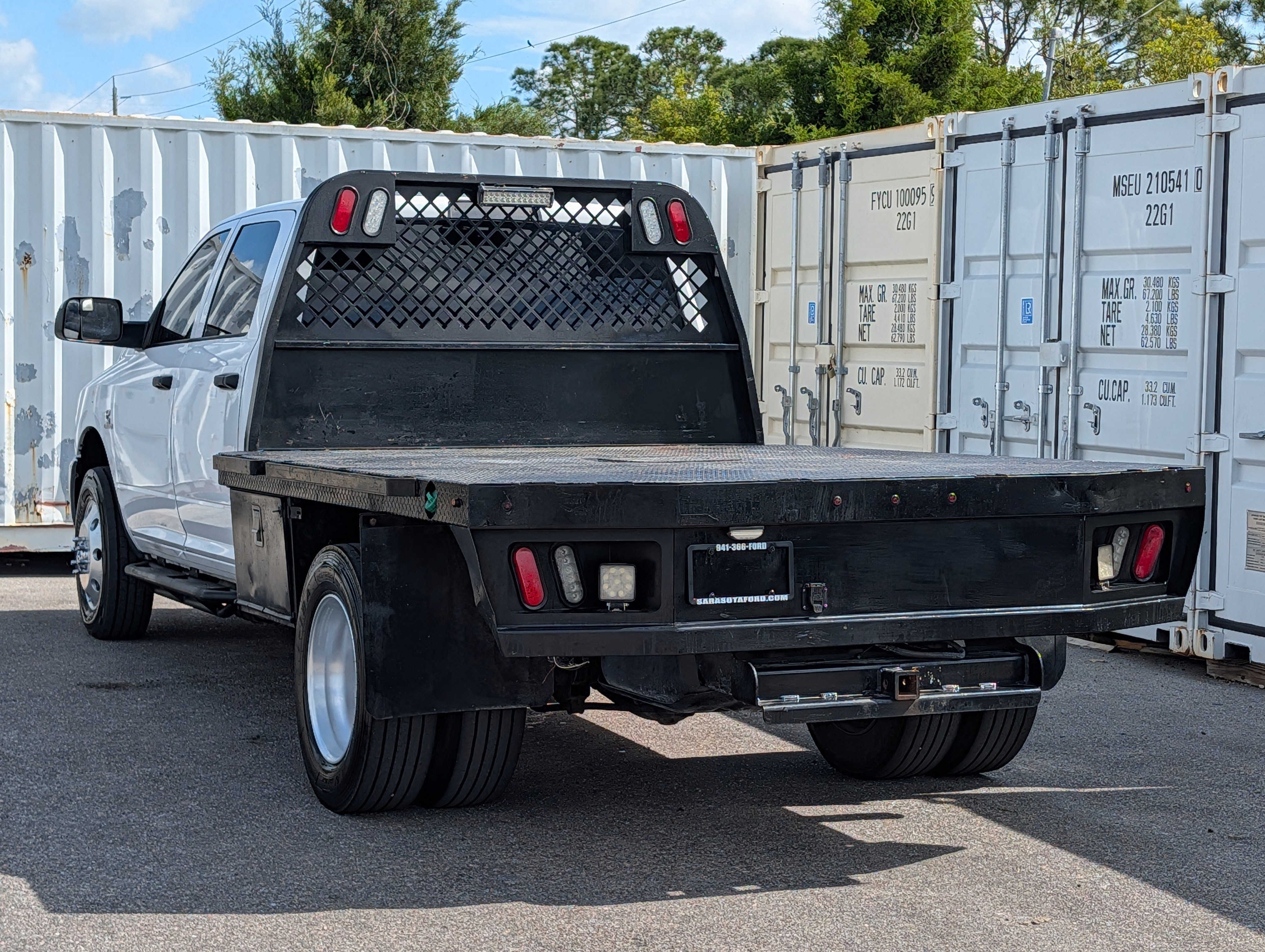 Used 2016 RAM 3500 Tradesman w/ Chrome Appearance Group RWD image 6