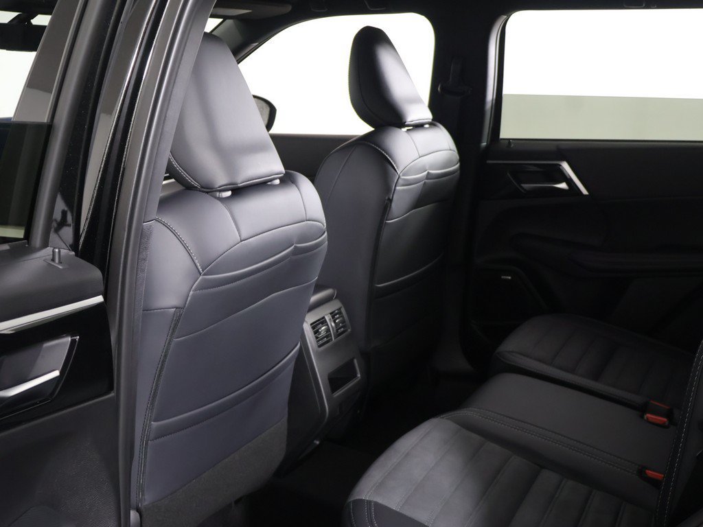 New 2027 Mitsubishi Outlander LE AWD/4WD image 27