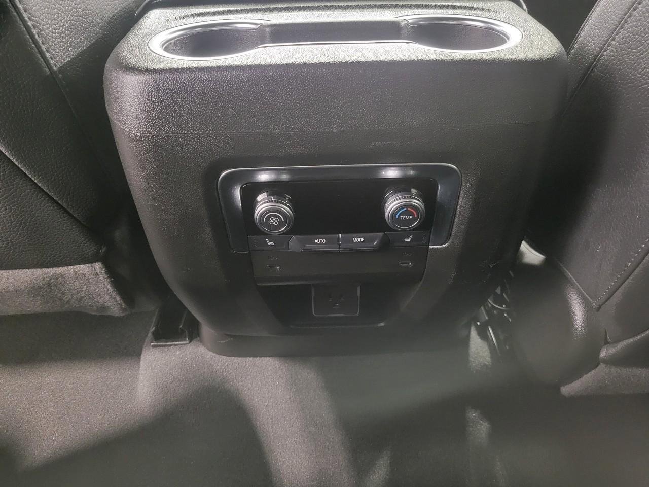 Certified 2025 GMC Yukon XL Denali image 23