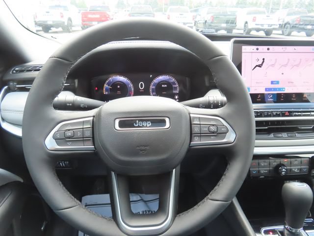 Used 2026 Jeep Compass Limited w/ Sun, Sound & Navigation Group AWD/4WD image 34