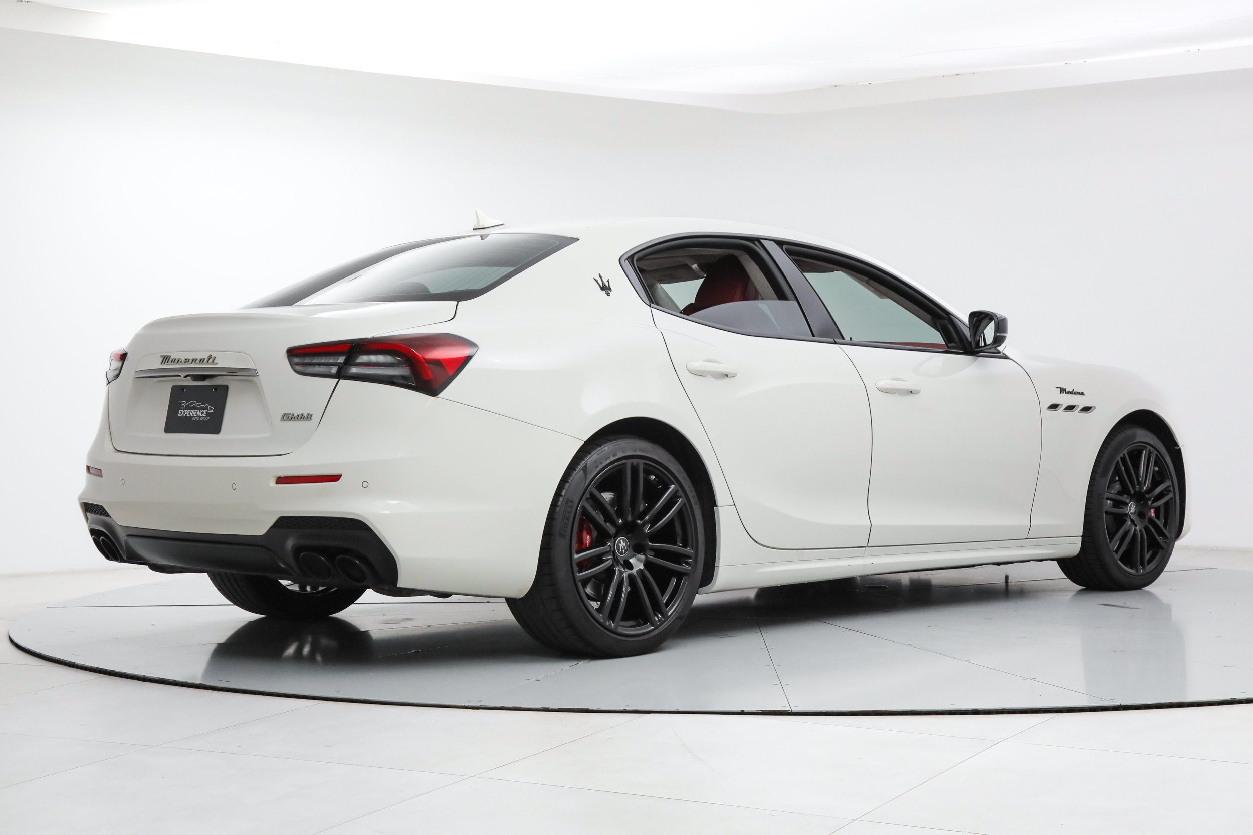 Certified 2023 Maserati Ghibli Modena RWD image 5