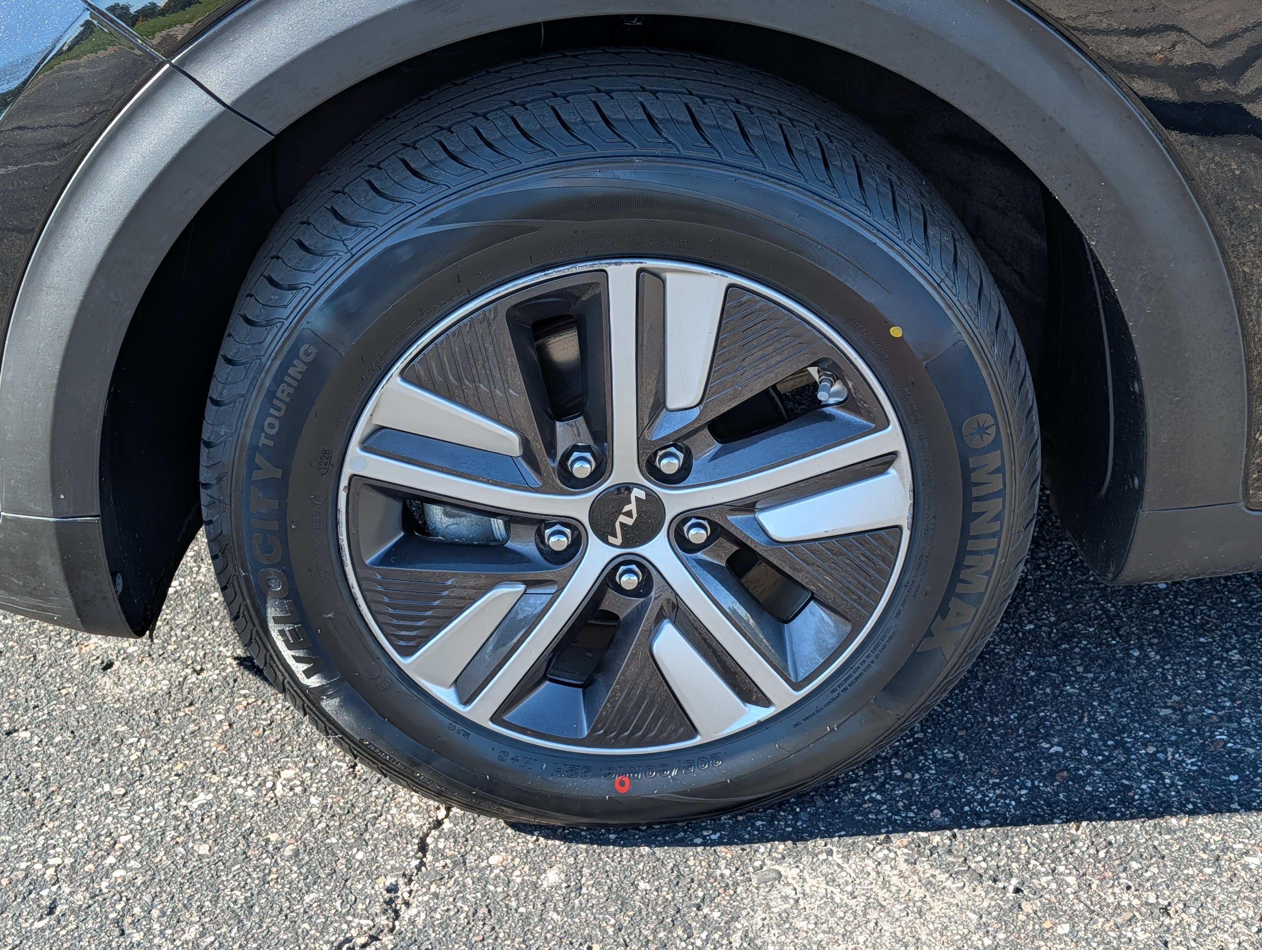 Certified 2022 Kia Niro LXS w/ Digital Cluster Package FWD image 15