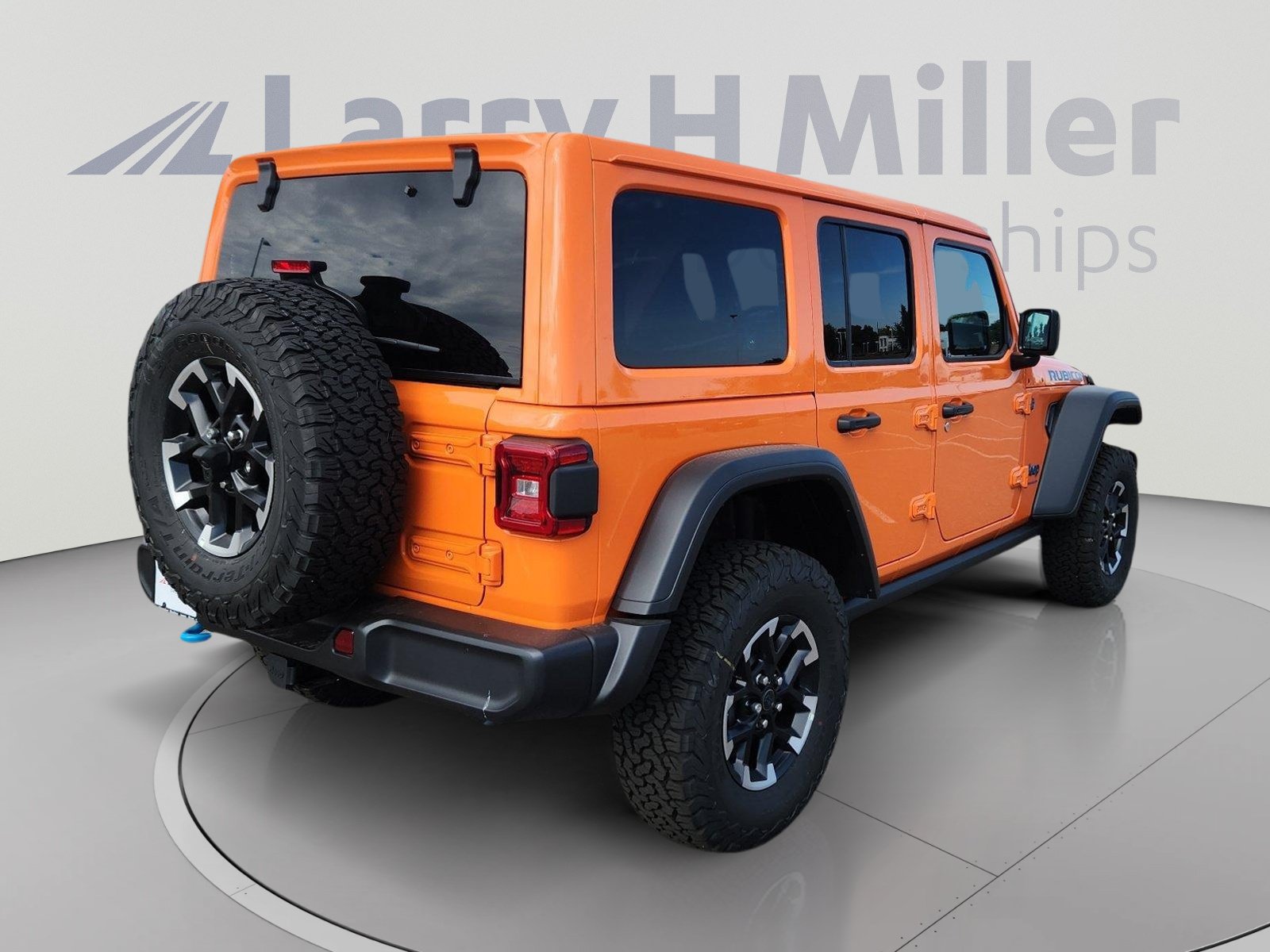 New 2025 Jeep Wrangler Unlimited Rubicon 4xe w/ Convenience Group AWD/4WD image 6
