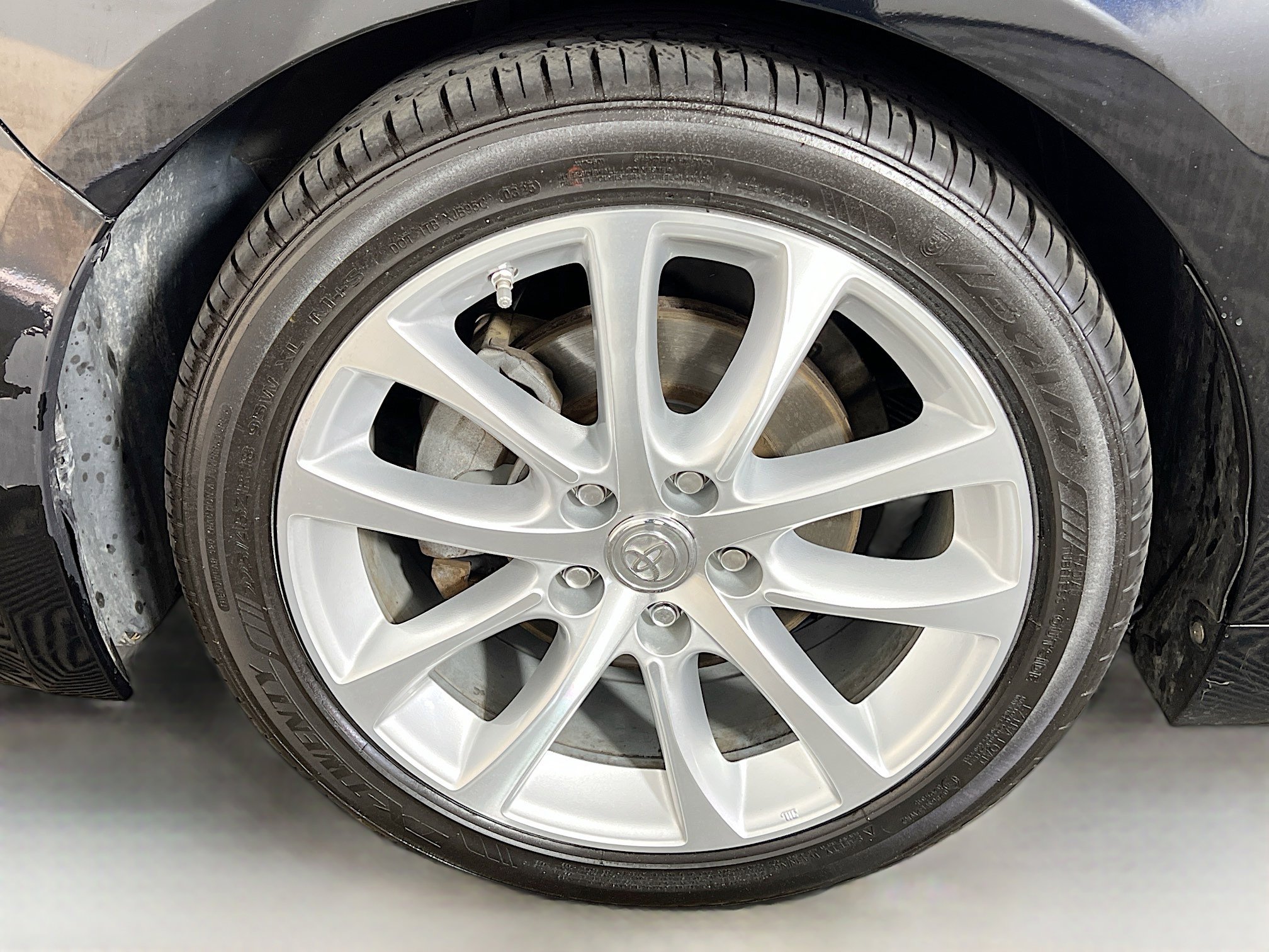 Used 2013 Toyota Avalon Limited FWD image 28