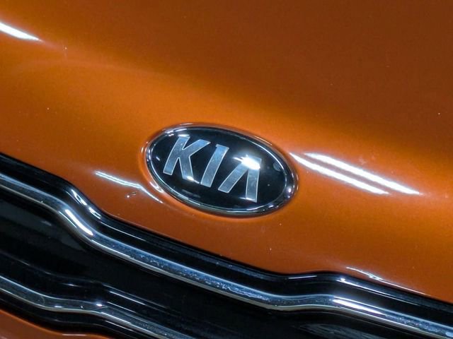 Used 2018 Kia Soul + FWD image 9