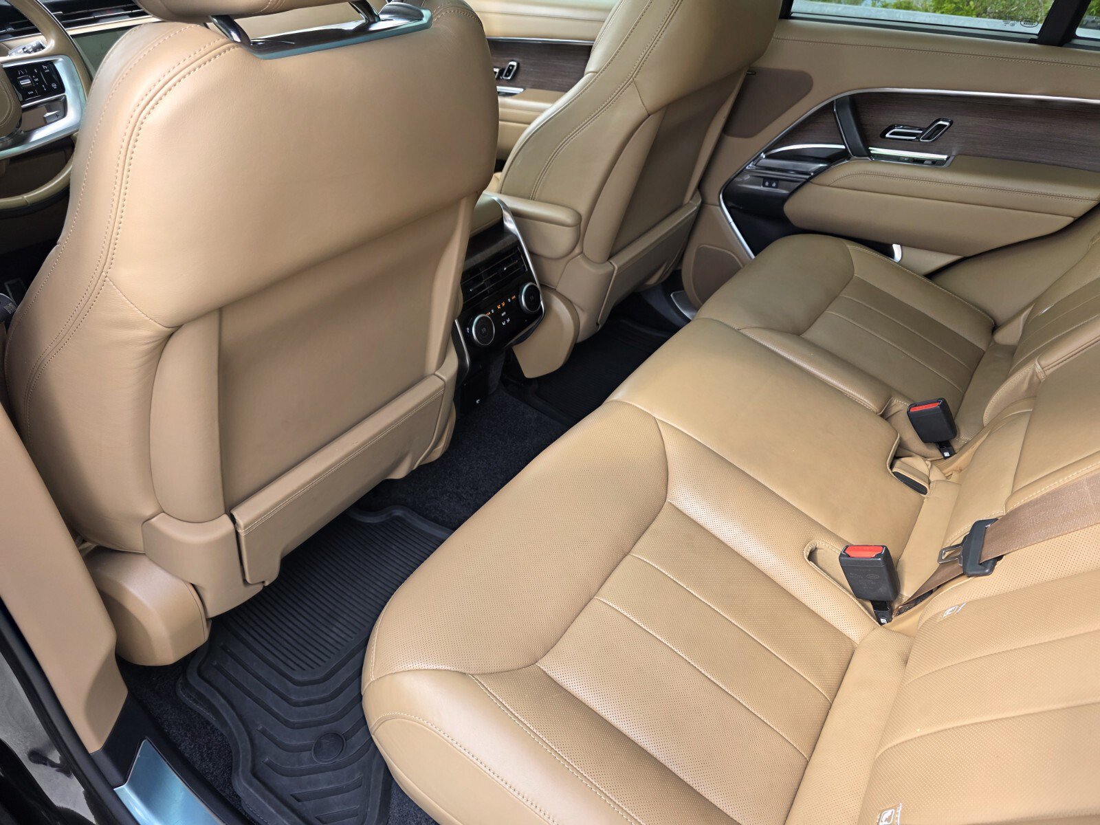 Used 2023 Land Rover Range Rover SE AWD/4WD image 16
