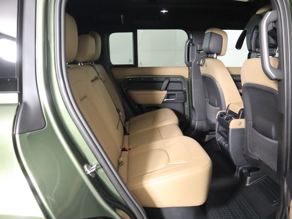 New 2026 Land Rover Defender 110 X-Dynamic SE image 24