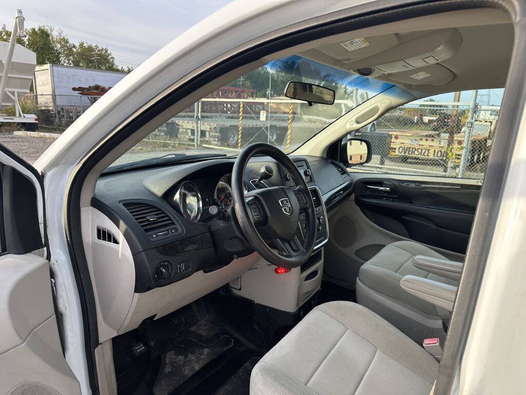 Used 2014 Dodge Grand Caravan SE w/ Quick Order Package 29E SE FWD image 13