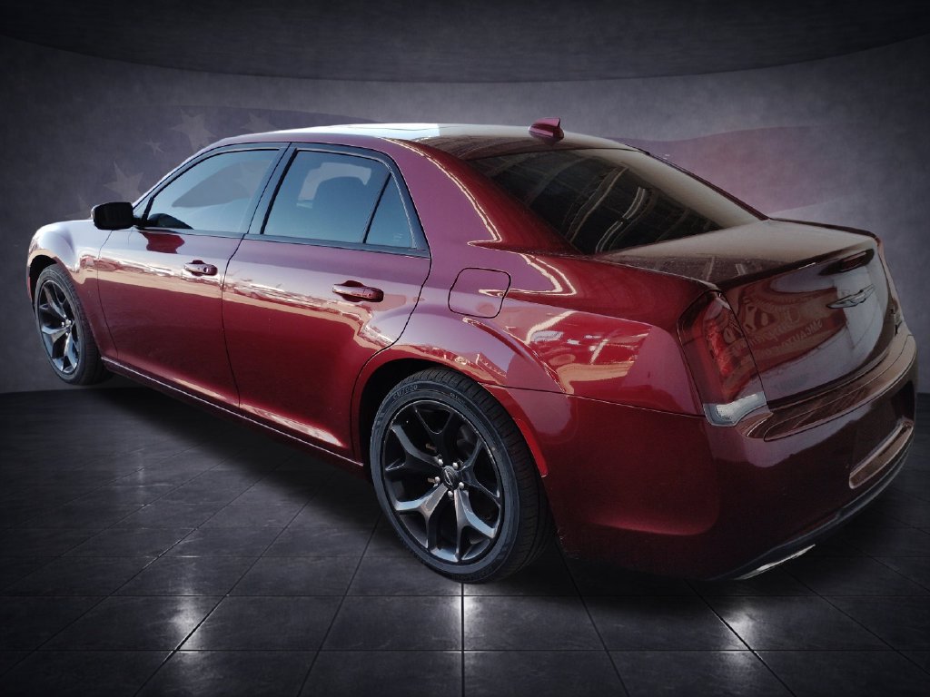 Used 2021 Chrysler 300 S RWD image 3