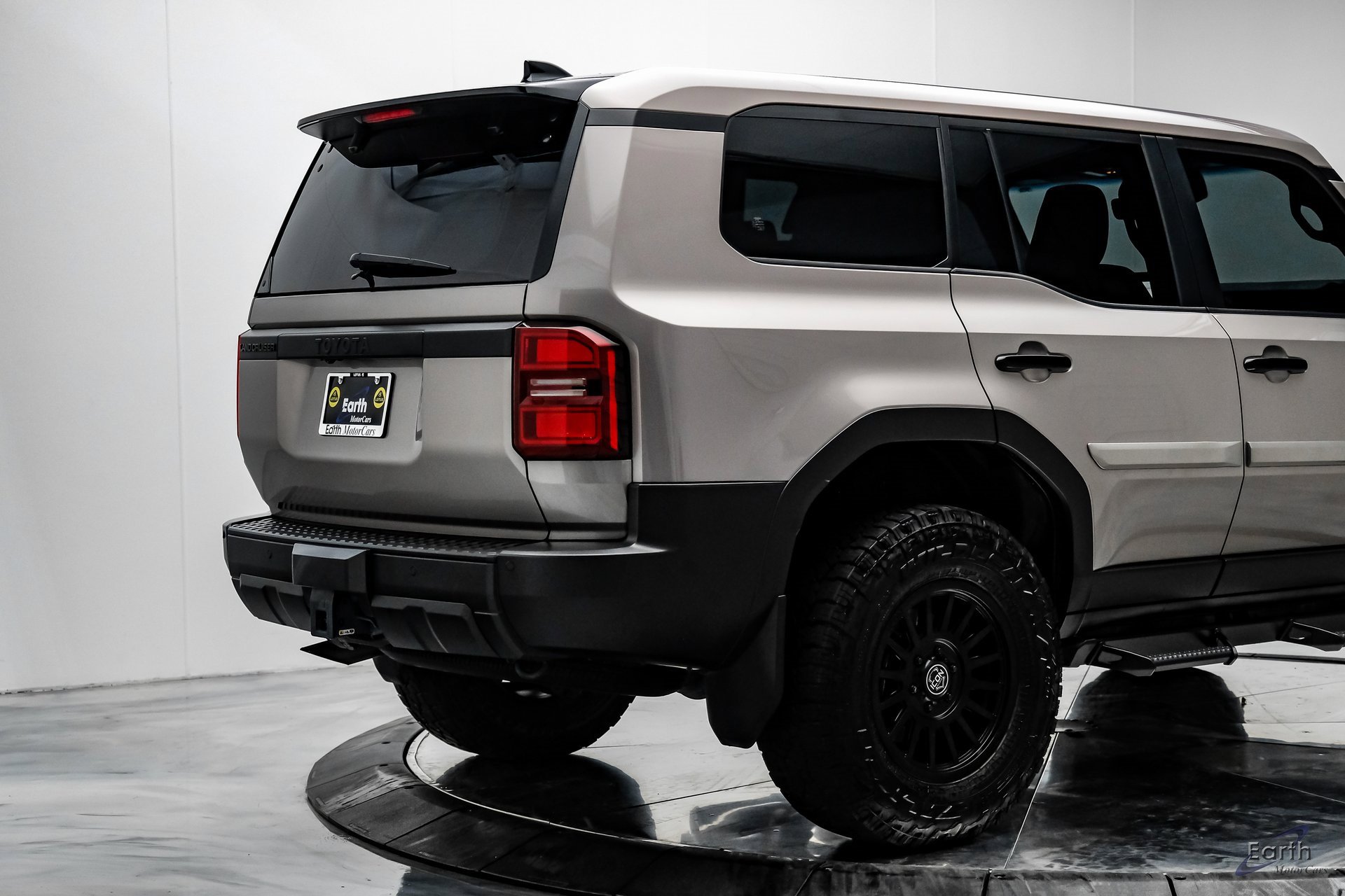 Used 2024 Toyota Land Cruiser image 14