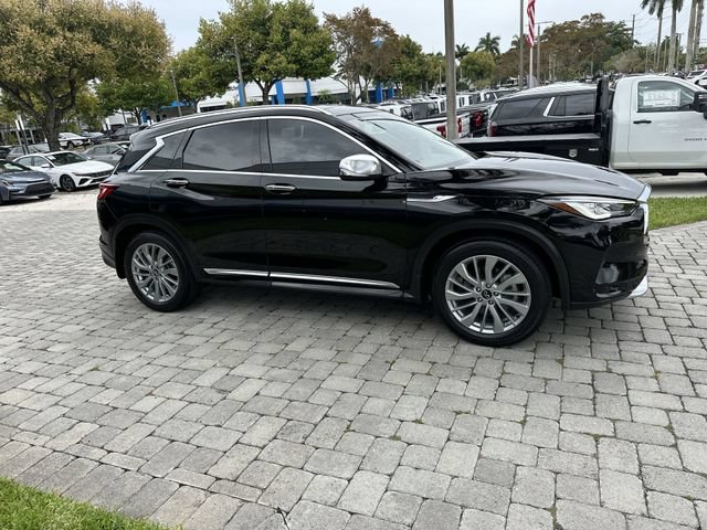 Used 2023 INFINITI QX50 Luxe w/ Accent Package FWD image 15