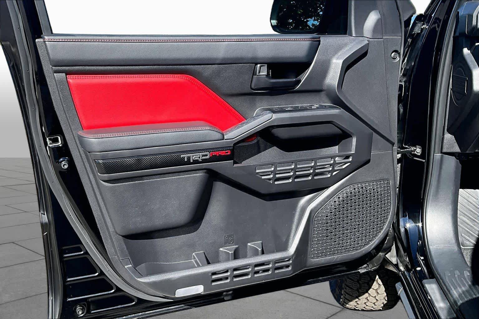 Used 2025 Toyota Tacoma TRD Pro w/ Tow Tech Package AWD/4WD image 23