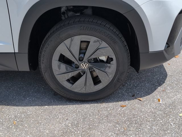 New 2026 Volkswagen Taos S FWD image 9