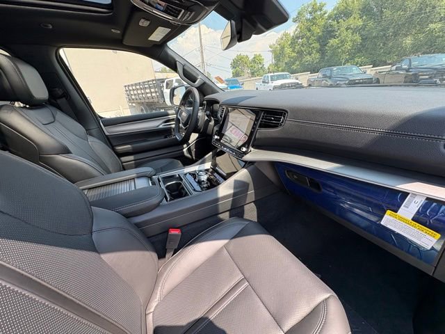 New 2025 Jeep Wagoneer 4WD w/ Convenience Group I image 32