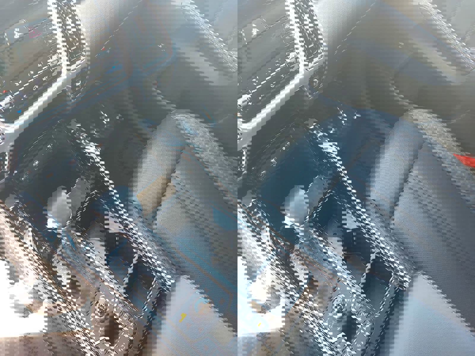 Used 2023 Kia Sorento SX image 26