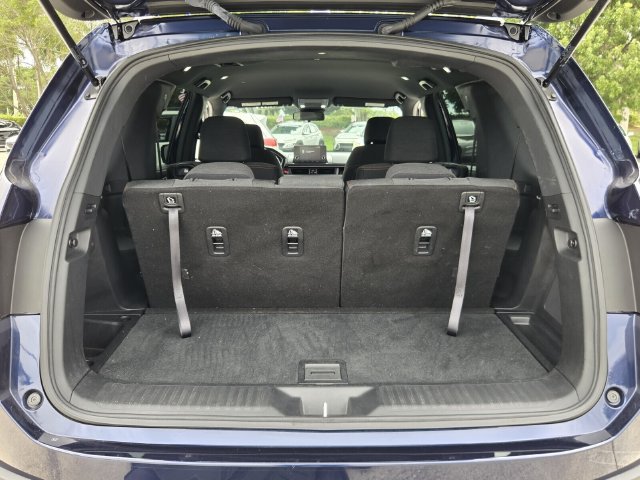 Used 2025 Honda Pilot Sport image 13