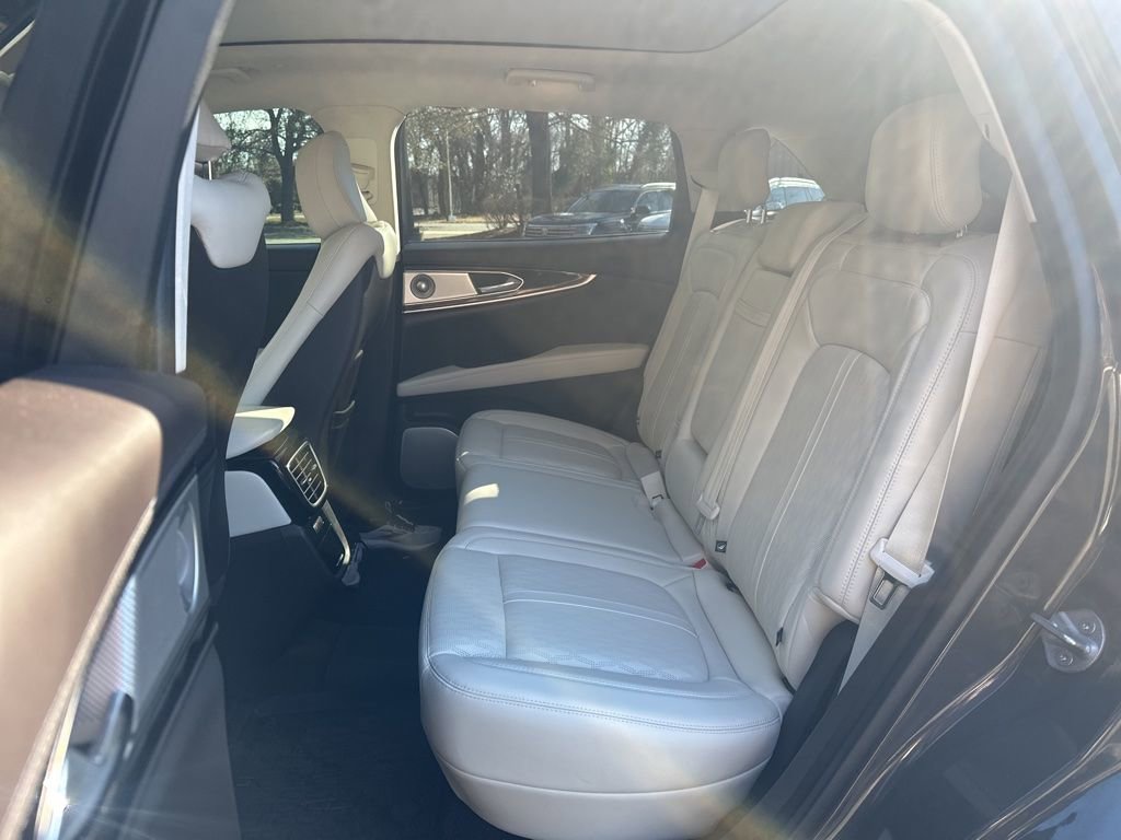 Used 2022 Lincoln Nautilus Black Label w/ Class II Trailer Tow Package image 18