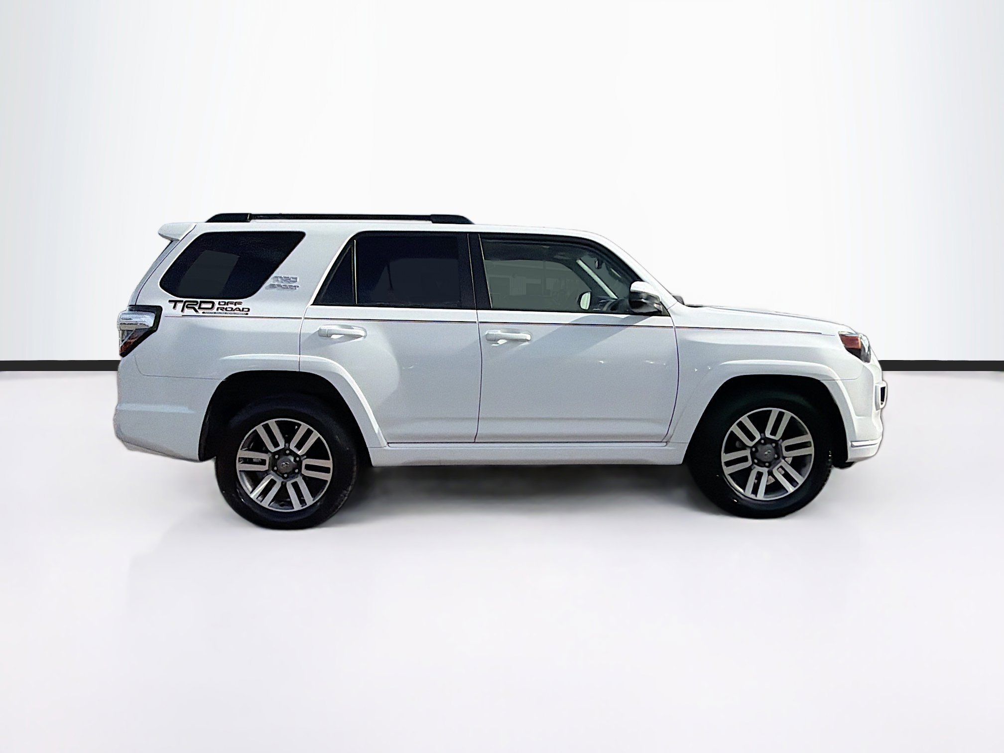 Used 2022 Toyota 4Runner TRD Sport image 2