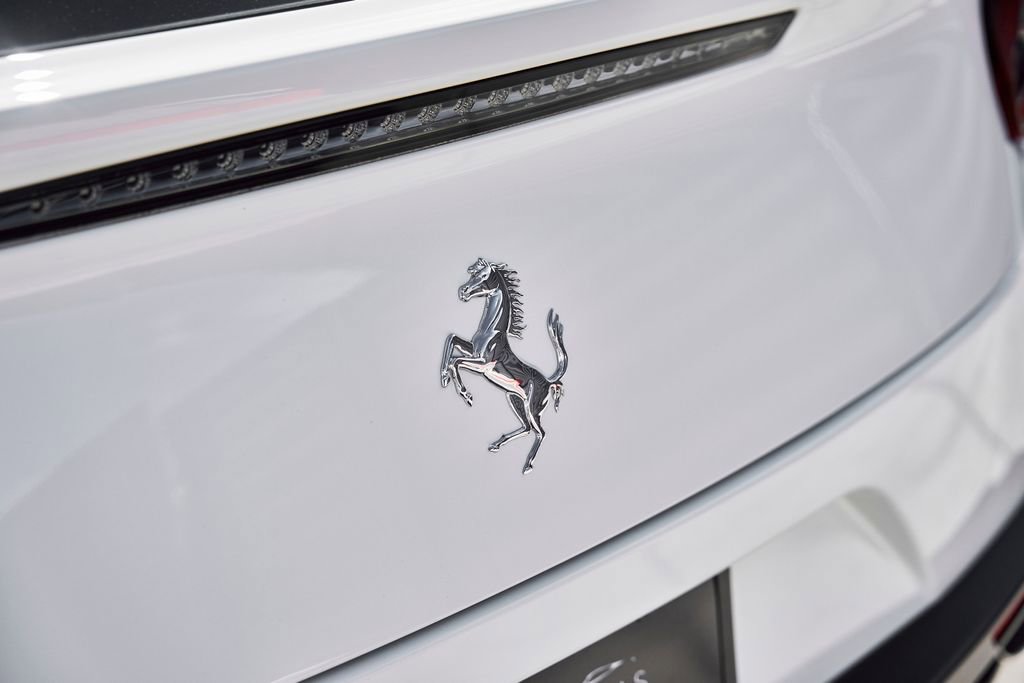 Used 2019 Ferrari GTC4Lusso AWD/4WD image 12