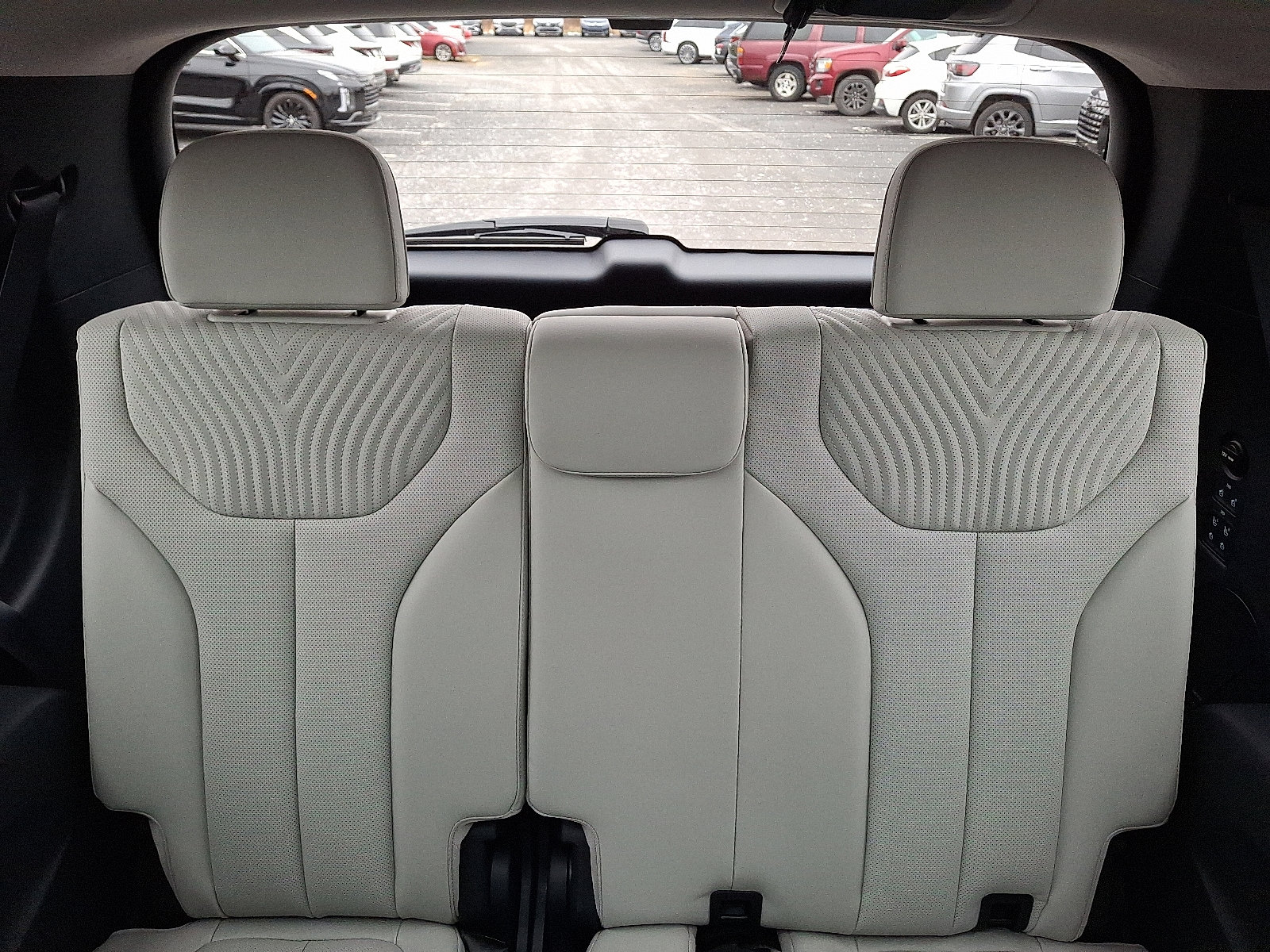 Used 2025 Hyundai Palisade Calligraphy image 11