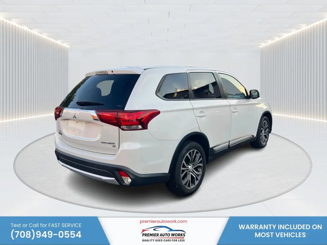Used 2016 Mitsubishi Outlander SE AWD/4WD image 4