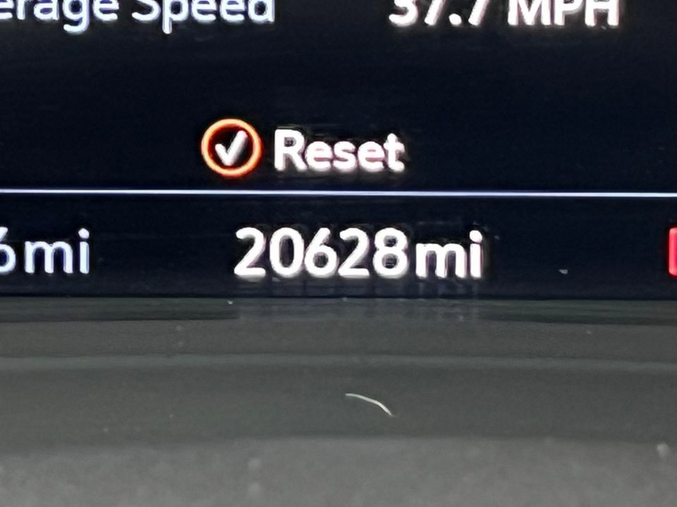 Used 2023 Buick Envision Essence w/ Technology Package I image 7