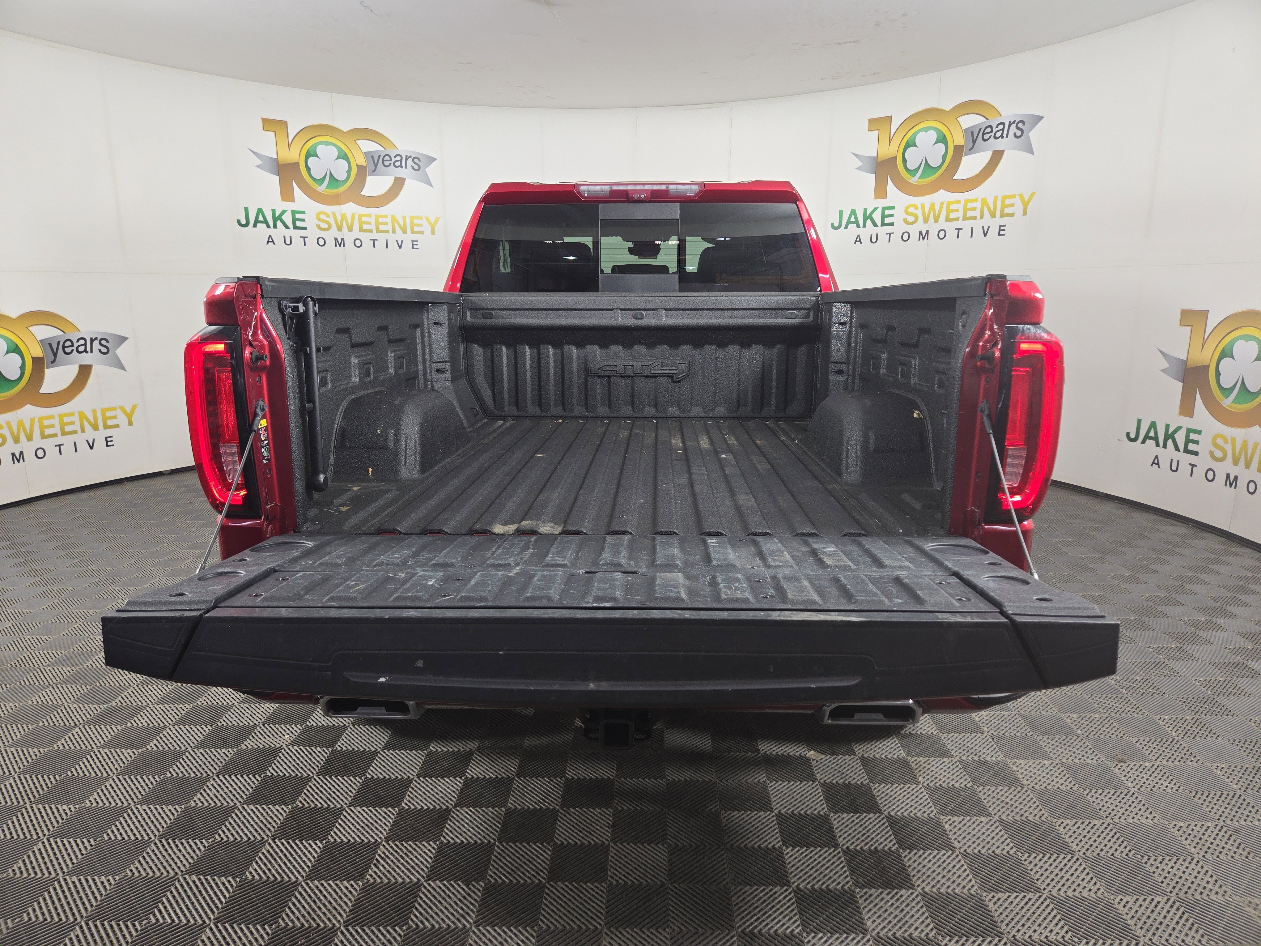 Certified 2023 GMC Sierra 1500 AT4 w/ Technology Package AWD/4WD image 32