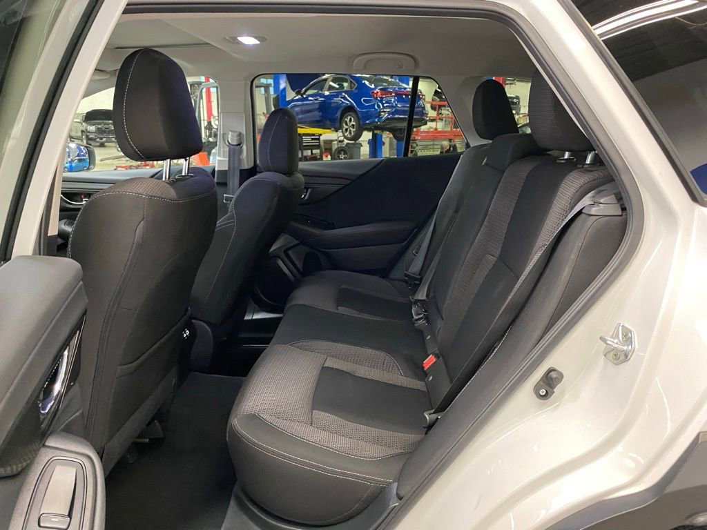 Used 2024 Subaru Outback Premium image 31