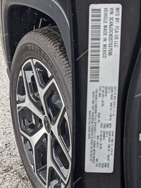 New 2025 Jeep Compass Limited w/ Sun & Sound Group AWD/4WD image 26